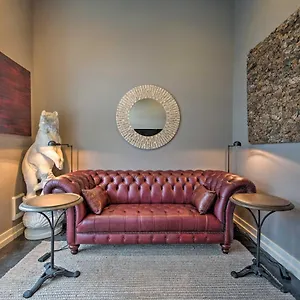 Sleek 5 Min To Downtown Ballard! Seattle